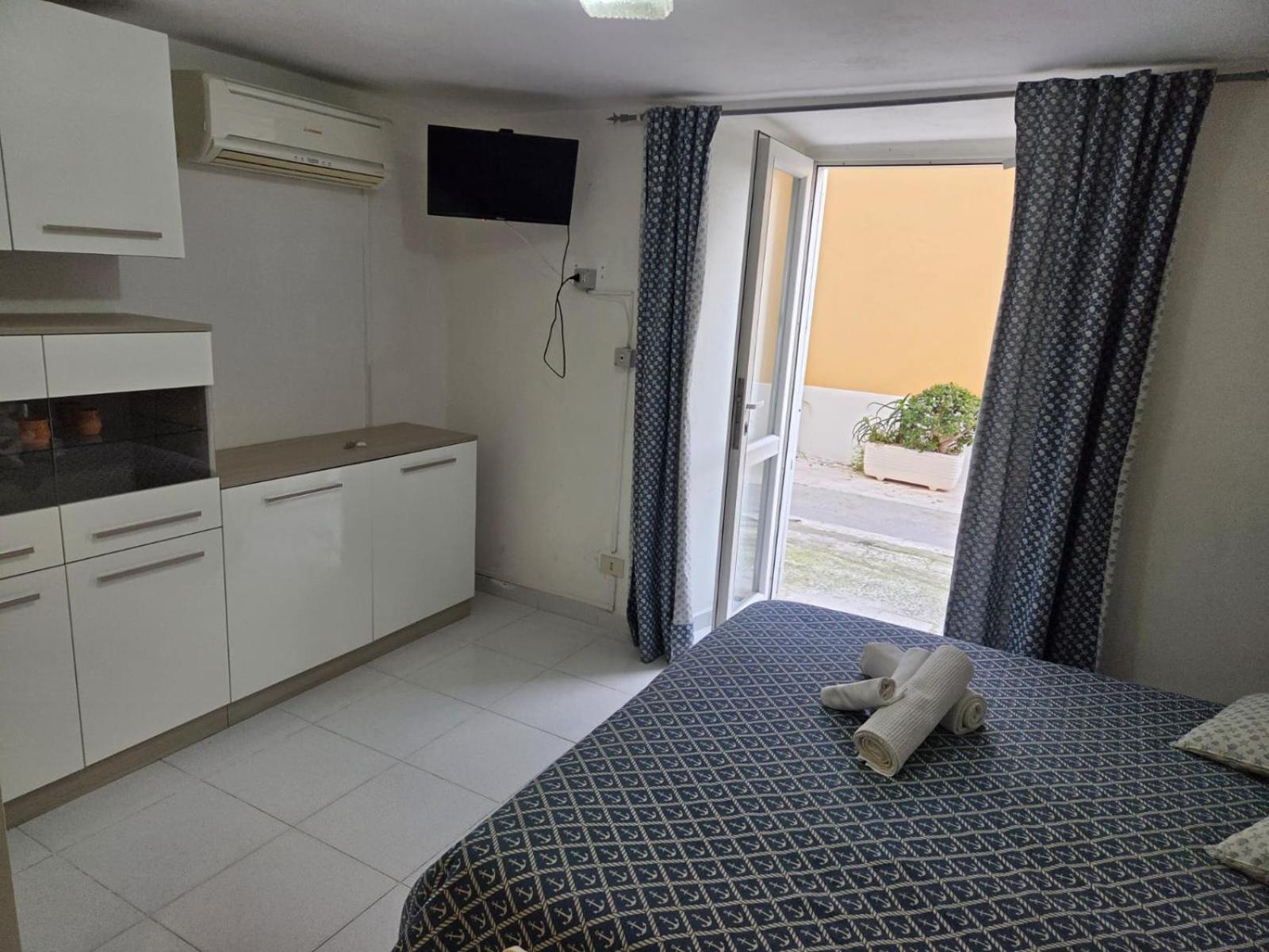 Agenzia Aprea Appartamenti Ponza Exteriér fotografie